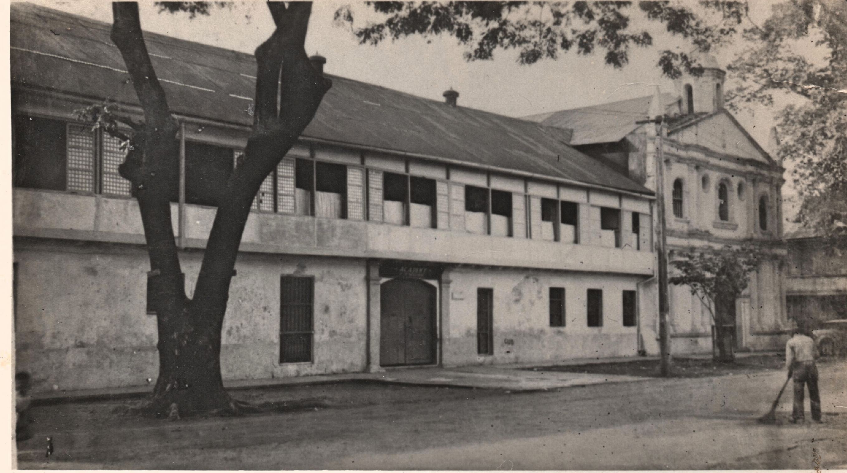 San Juan de Dios Hospital (Colegio de la Sagrada Famila)